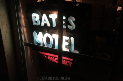 Bates Motel Sign No Vacancy Hanging In Window Halloween Decoration