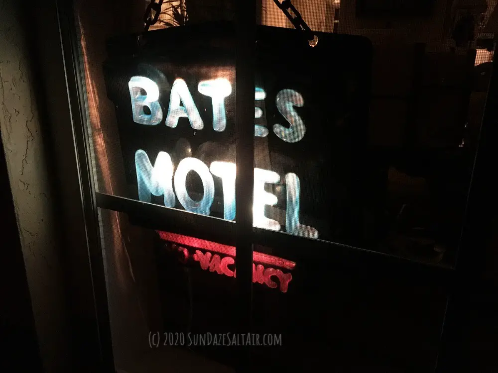 Bates Motel Sign No Vacancy Hanging In Window Halloween Decoration