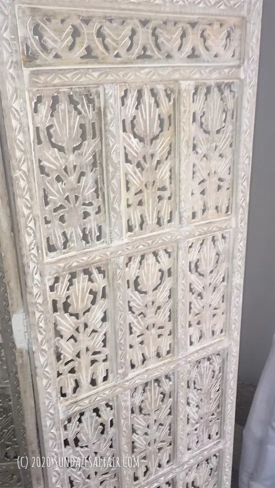 Eastern Inspired Room Divider Displays Intricate Carving